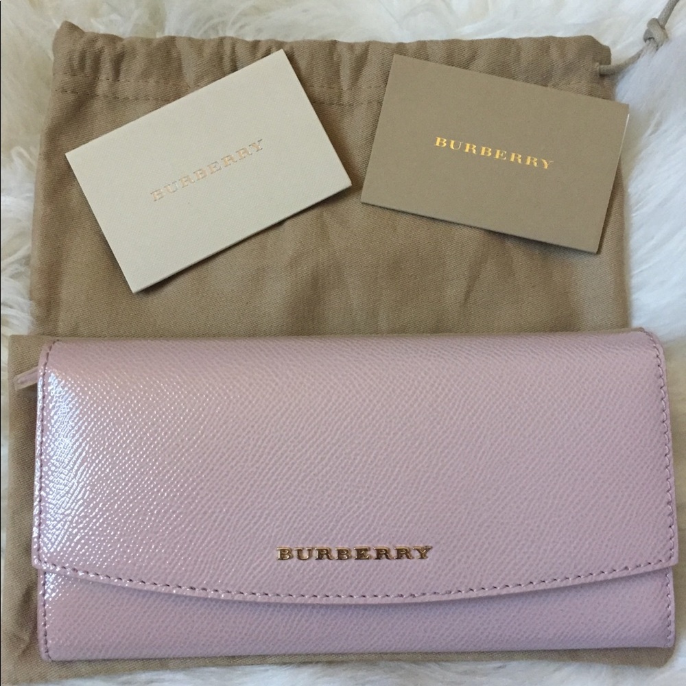 Burberry dusty pink wallet